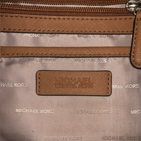 Michael Kors LG JST Leather Chain Shoulder Tote Bag - Picture 4 of 8